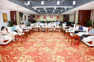 媒企相融共生 榜樣輻射引領(lǐng) 貴州主流媒體共議黔酒創(chuàng)新座談會(huì)在筑舉行