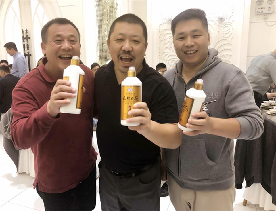 嘉賓飲酒1_副本.jpg